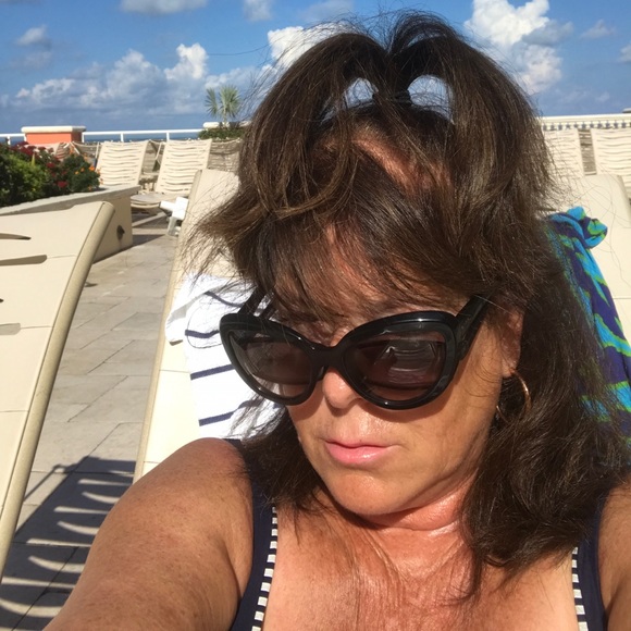 Meet your Posher, Edie - Picture 3 of 3